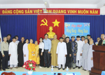 MỪNG XUÂN QUÝ MÃO – BAN TRỊ SỰ GHPGVN HUYỆN THỦ THỪA CHÚC TẾT LÃNH ĐẠO THỊ TRẤN THỦ THỪA