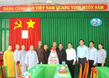 BAN TRỊ SỰ GHPGVN HUYỆN THỦ THỪA CHÚC TẾT LÃNH ĐẠO XÃ BÌNH THẠNH